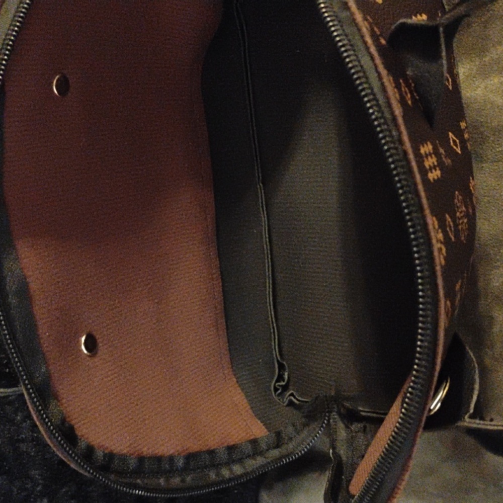 Makeup Bag - Picture 4 of 6